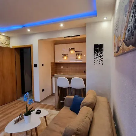 Lux Kop Zoned Apartment *